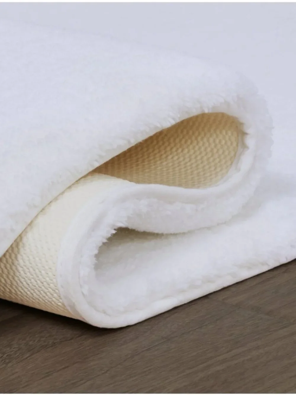 MADISON PARK SIGNATURE Marshmallow Bathroom Rug Non Slip NWT